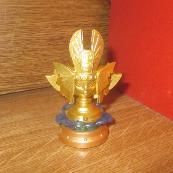 Sea Trophy (Golden Queen) from Skylanders: Superchargers (Series 6) Trophy - Picture 2 of 2